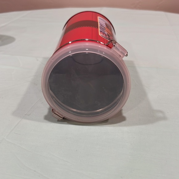 Nestle Hot Cocoa Tin - Picture 5 of 5